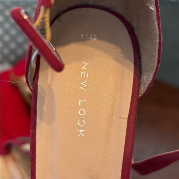 New Look Deep Red Block Heels - Picture 2 of 2